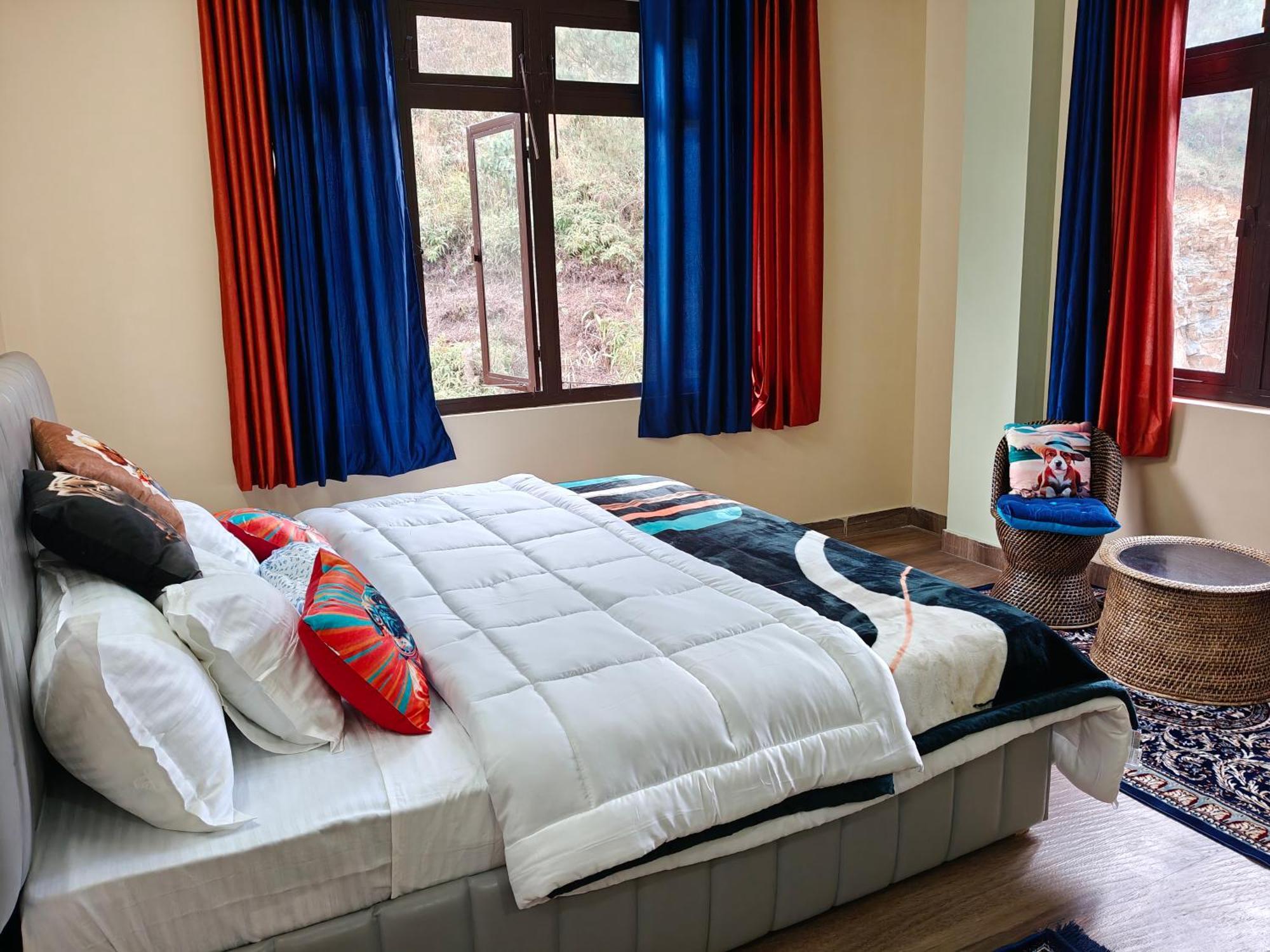Xtsy Travellers Hostel Šillong Pokoj fotografie