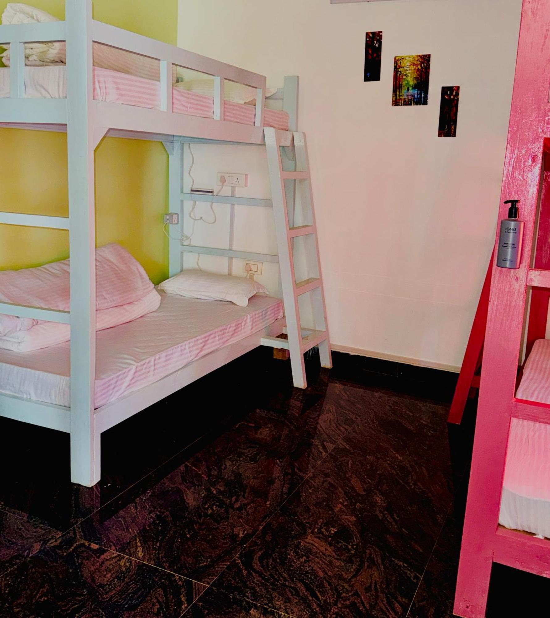 Xtsy Travellers Hostel Šillong Exteriér fotografie
